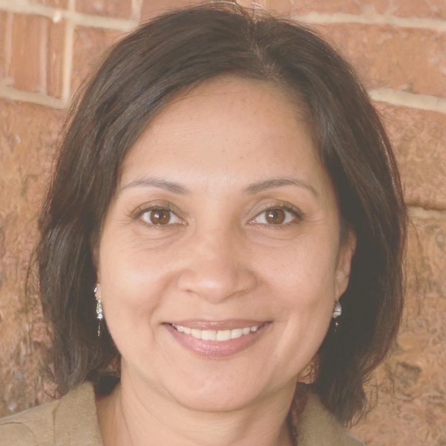 Instructor Linh Pham